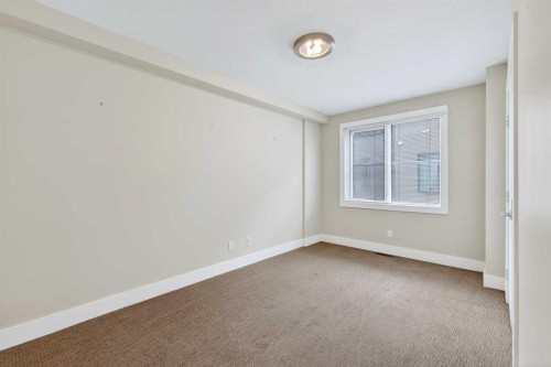 10-1717 27 Avenue Sw, Calgary, AB - Indoor Photo Showing Other Room