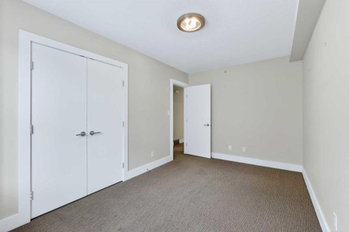 10-1717 27 Avenue Sw, Calgary, AB - Indoor Photo Showing Other Room