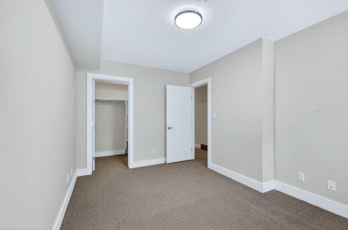 10-1717 27 Avenue Sw, Calgary, AB - Indoor Photo Showing Other Room