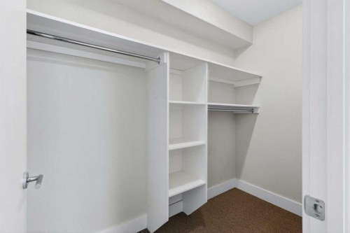 10-1717 27 Avenue Sw, Calgary, AB - Indoor With Storage
