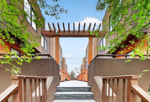 10-1717 27 Avenue Sw, Calgary, AB - Outdoor