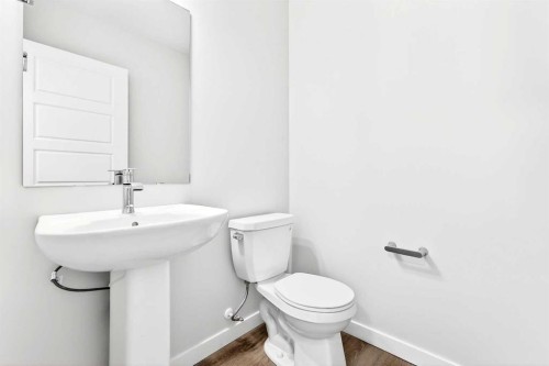 302-40 Creekside Way Sw, Calgary, AB - Indoor Photo Showing Bathroom