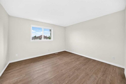531 Stonegate Road Nw, Airdrie, AB - Indoor Photo Showing Other Room