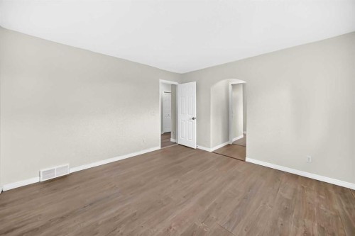 531 Stonegate Road Nw, Airdrie, AB - Indoor Photo Showing Other Room