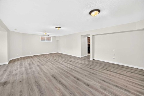 531 Stonegate Road Nw, Airdrie, AB - Indoor Photo Showing Other Room