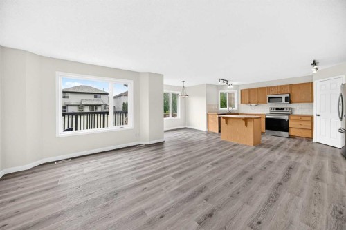 531 Stonegate Road Nw, Airdrie, AB - Indoor Photo Showing Kitchen