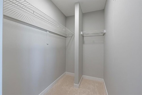 602-919 38 Street Ne, Calgary, AB - Indoor With Storage