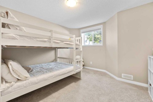 38 Auburn Bay Gardens Se, Calgary, AB - Indoor Photo Showing Bedroom