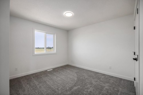 140 Lakewood Crescent, Strathmore, AB - Indoor Photo Showing Other Room
