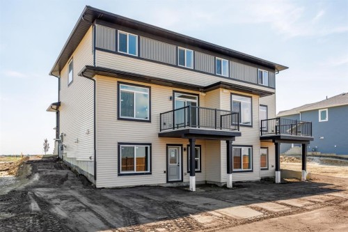 140 Lakewood Crescent, Strathmore, AB - Outdoor