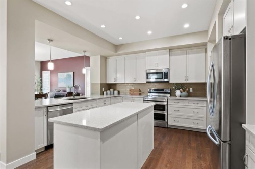 25 Masters Park Se, Calgary, AB - Indoor Photo Showing Kitchen With Stainless Steel Kitchen With Upgraded Kitchen