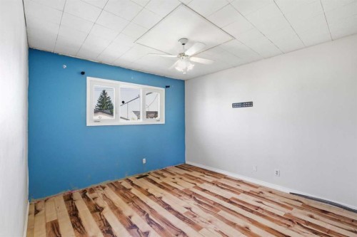 7807 Olympia Bay Se, Calgary, AB - Indoor Photo Showing Other Room