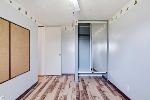 7807 Olympia Bay Se, Calgary, AB - Indoor Photo Showing Other Room