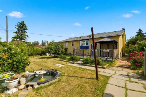 7807 Olympia Bay Se, Calgary, AB - Outdoor