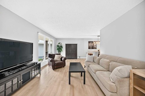 520 Oakwood Place Sw, Calgary, AB 