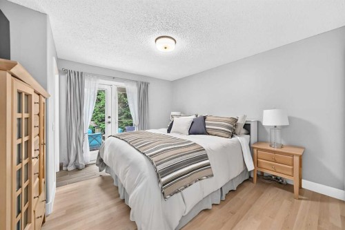 520 Oakwood Place Sw, Calgary, AB 