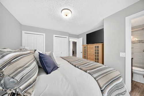 520 Oakwood Place Sw, Calgary, AB 