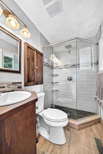 520 Oakwood Place Sw, Calgary, AB 