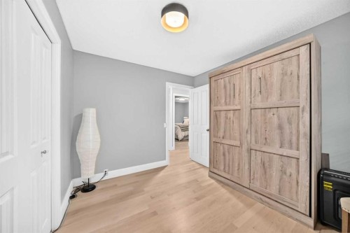 520 Oakwood Place Sw, Calgary, AB 