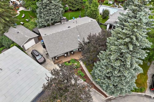 520 Oakwood Place Sw, Calgary, AB 