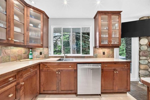 520 Oakwood Place Sw, Calgary, AB 