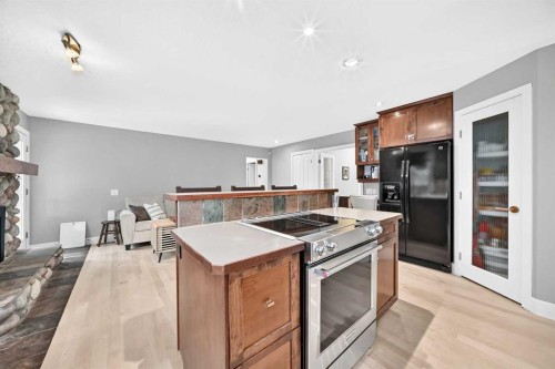520 Oakwood Place Sw, Calgary, AB 