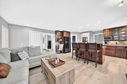 520 Oakwood Place Sw, Calgary, AB 