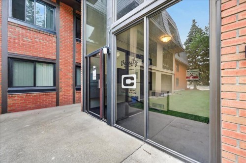 3106-4001C 49 Street Nw, Calgary, AB - Outdoor With Exterior