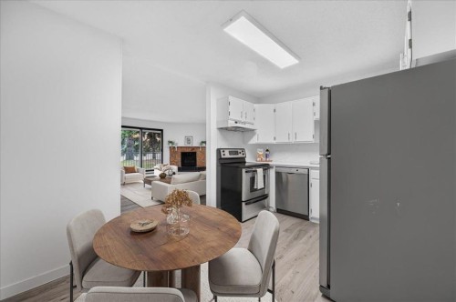 3106-4001C 49 Street Nw, Calgary, AB - Indoor Photo Showing Dining Room