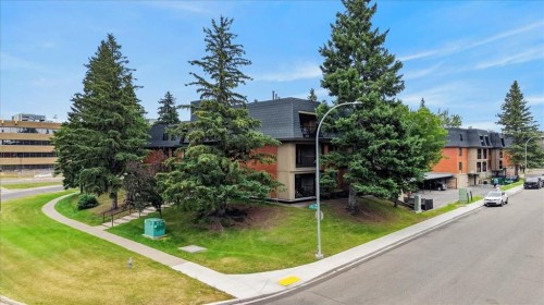 3106-4001C 49 Street Nw, Calgary, AB - Outdoor