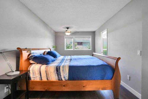 9667 Oakhill Drive Sw, Calgary, AB - Indoor Photo Showing Bedroom
