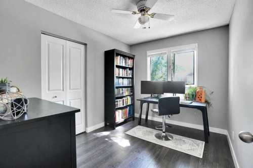 9667 Oakhill Drive Sw, Calgary, AB - Indoor Photo Showing Office