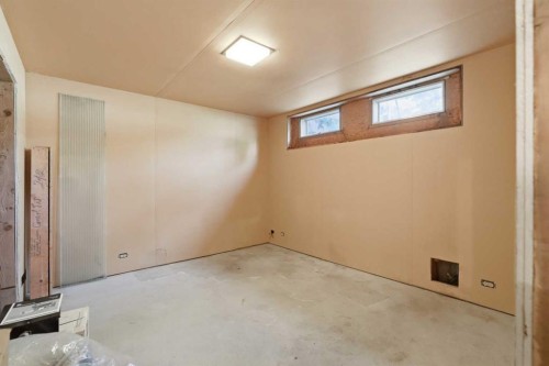 1556 Windsor Street Nw, Calgary, AB - Indoor
