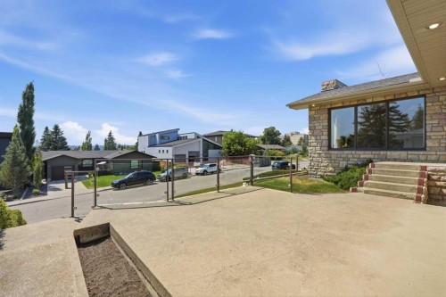 1556 Windsor Street Nw, Calgary, AB - Outdoor
