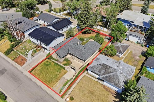 1556 Windsor Street Nw, Calgary, AB - Outdoor With View