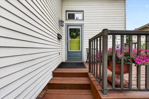 176 Sandpiper Circle Nw, Calgary, AB - Outdoor With Exterior