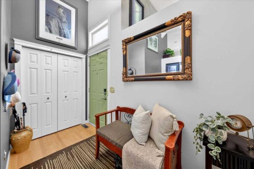 176 Sandpiper Circle Nw, Calgary, AB - Indoor Photo Showing Other Room