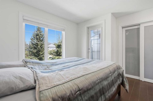 12 Chaparral Ridge Park Se, Calgary, AB - Indoor Photo Showing Bedroom