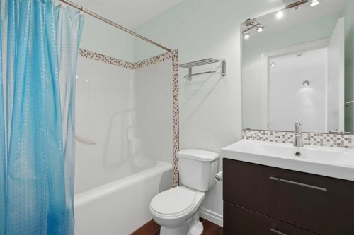 12 Chaparral Ridge Park Se, Calgary, AB - Indoor Photo Showing Bathroom