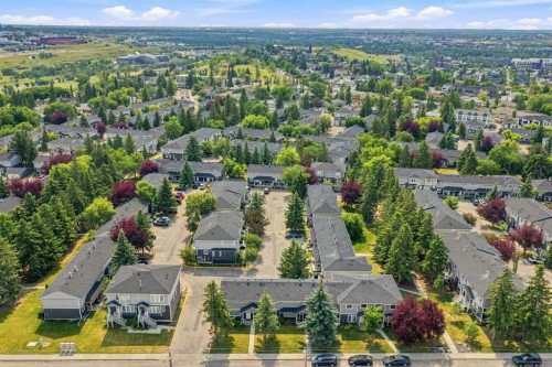 542 Regal Park Ne, Calgary, AB - Outdoor With View