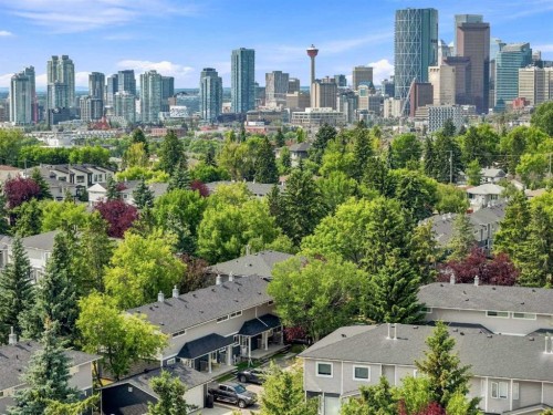 542 Regal Park Ne, Calgary, AB - Outdoor With View