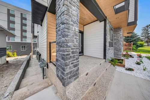 121 42 Avenue Ne, Calgary, AB - Outdoor