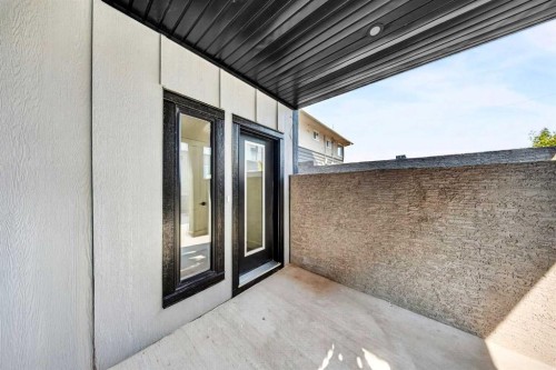 121 42 Avenue Ne, Calgary, AB - Outdoor With Deck Patio Veranda With Exterior