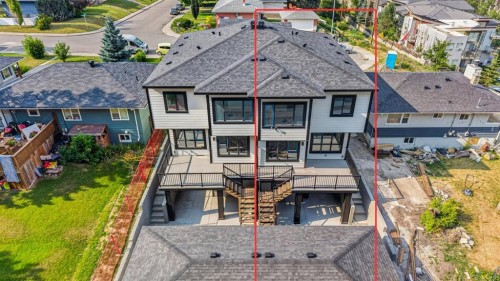 121 42 Avenue Ne, Calgary, AB - Outdoor With Facade