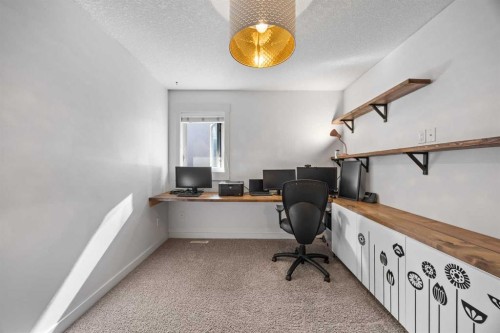 1-4711 17 Avenue Nw, Calgary, AB - Indoor Photo Showing Office