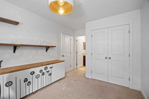 1-4711 17 Avenue Nw, Calgary, AB - Indoor Photo Showing Other Room