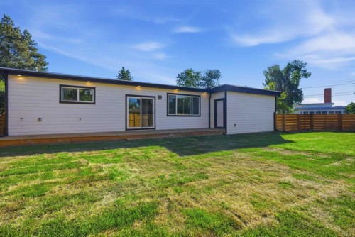 1303 87 Avenue Sw, Calgary, AB - Outdoor