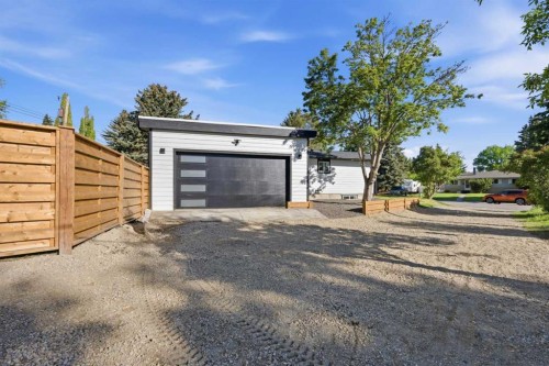 1303 87 Avenue Sw, Calgary, AB - Outdoor