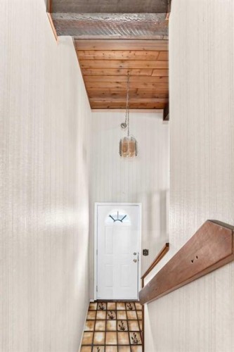 2652 Oakmoor Drive Sw, Calgary, AB - Indoor Photo Showing Other Room