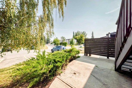2652 Oakmoor Drive Sw, Calgary, AB - Outdoor